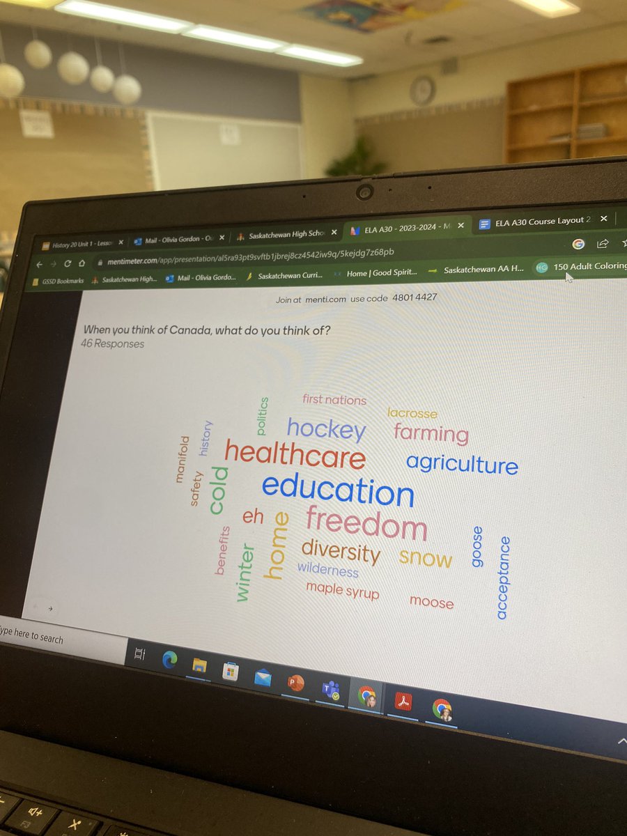 missogordon's tweet photo. ELA A30 is in full swing! Looking forward to the next 10 weeks! 📚🇨🇦🍁 https://t.co/1CPBVP1CUi