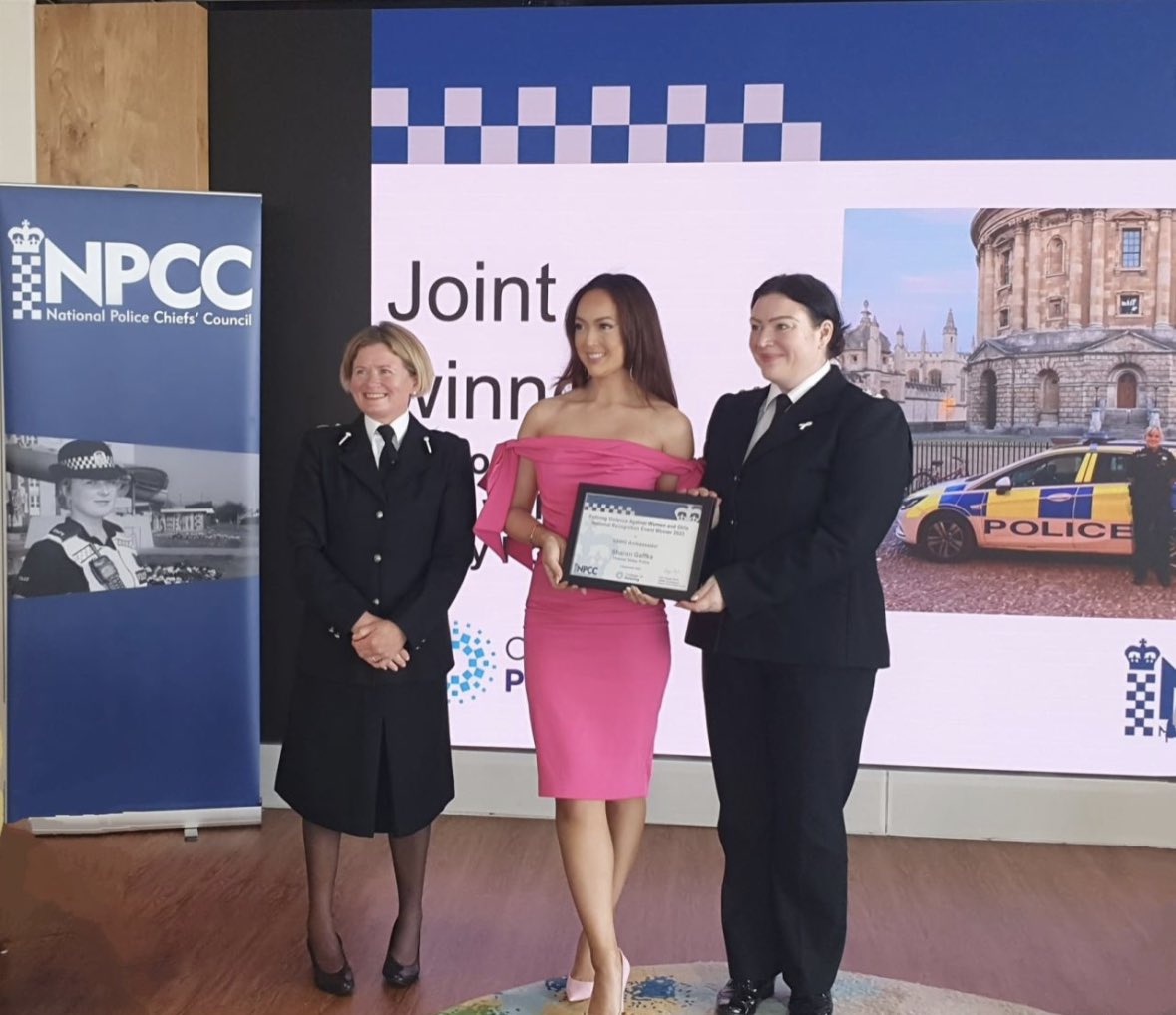 ktbg1's tweet photo. Proud of the @ThamesVP team &amp; @SharonNJGaffka who won the #VAWG ambassador category in the national recognition event today. Our communications team led by @MichieTweets won at the regional level too &amp; although I wasn't there I was proud to also be recognised for my leadership. https://t.co/WB2HU5F6kw