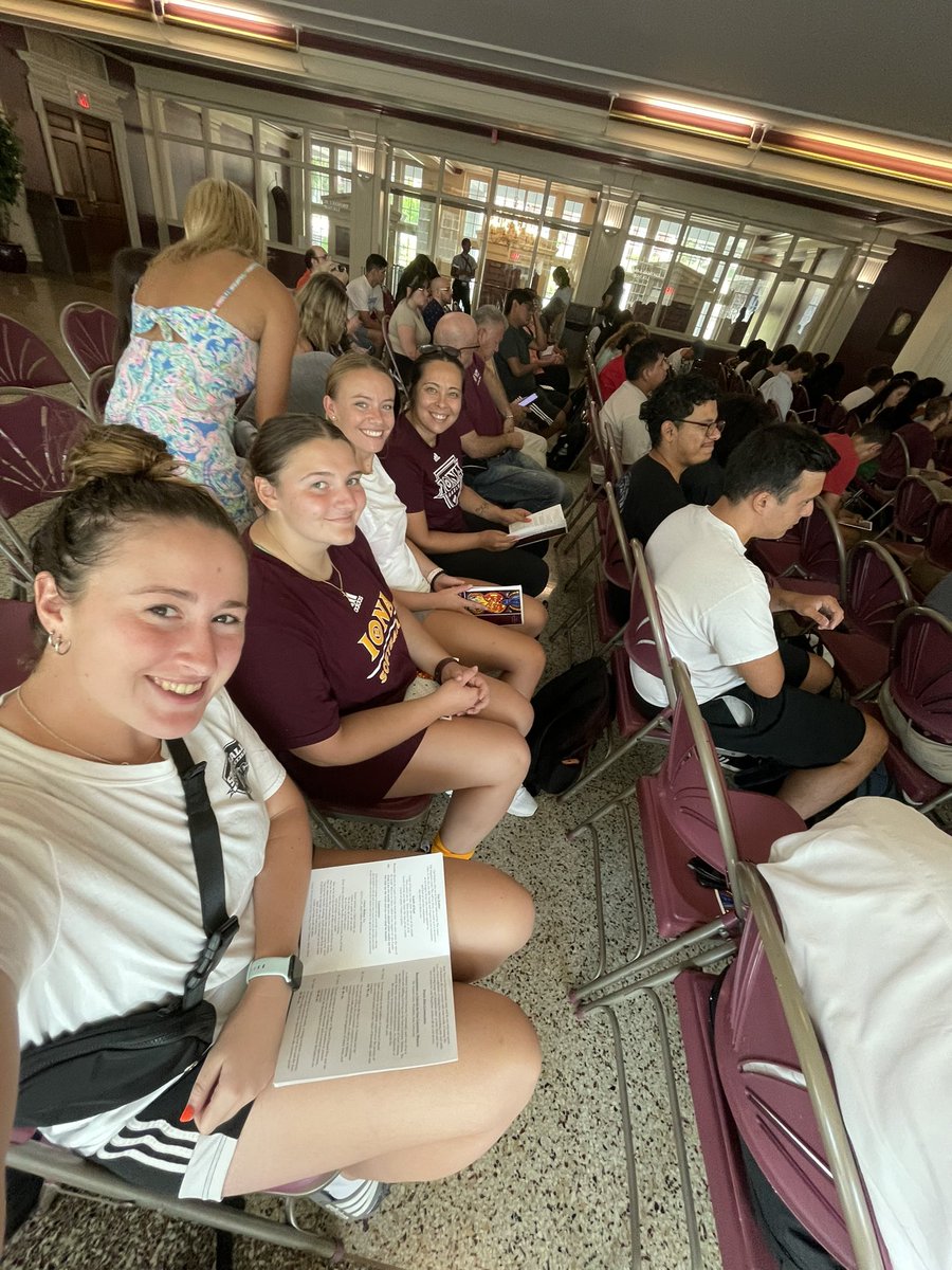Practice ✅ Then attended Mass of the Holy Spirit 🙏🏽 Go Gaels! #FTGF @ionauniversity @IonaGaels @a_tiumalu