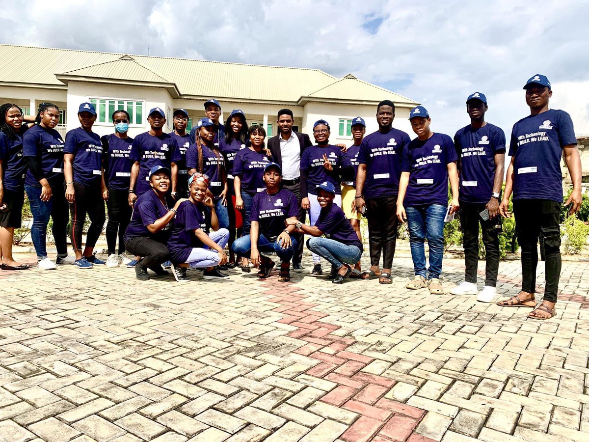 DiebereWisdom's tweet photo. The best things in life are the people wlove, the places we've been, and the memories we've made along the way. So grateful for these amazing people and the memories we've created at Bootcamp on 15 June 2023 @OluakaInstitute.@LEAPAfrica #Bootcamp 
#hectors #dieberewisdom https://t.co/vCLJJQPVbk