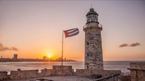#FelizMiercoles a todos 🇨🇺🇦🇷🇧🇴🇪🇨🇭🇳🇻🇪 'Si la oportunidad no llama, construye una puerta' #Cuba