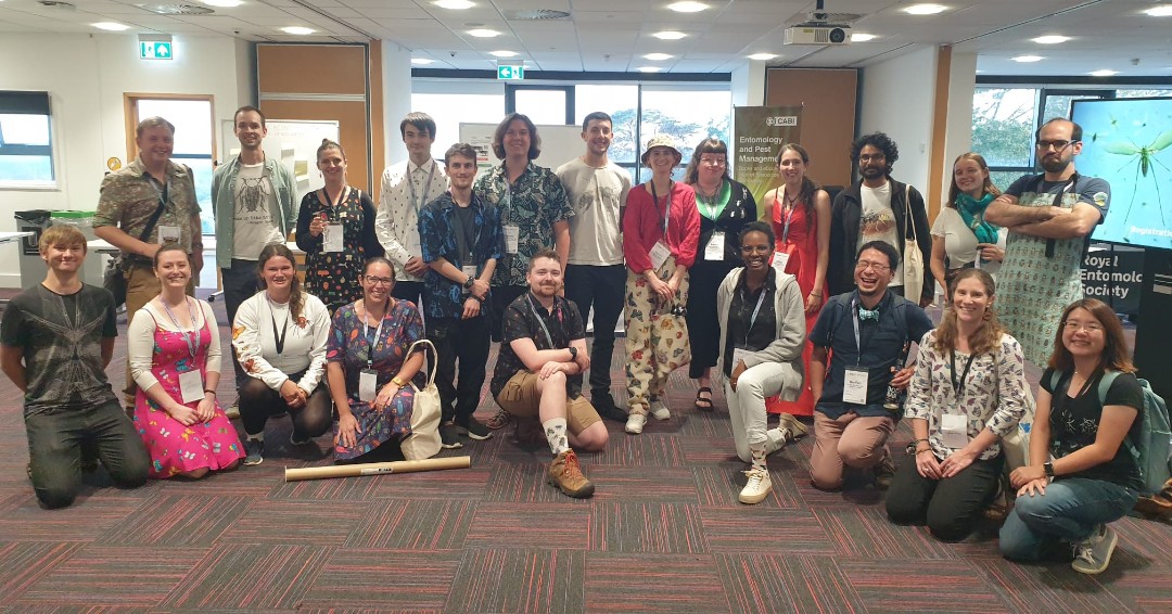 Massive congrats to Hannah-Isadora Huditz on winning best #EntoFashion outfit at #Ento23! Big shoutout to our student reps and everyone for making an effort and making it such a memorable event! 🦋 @vio_kaunath @AymanAsiri9 @BenSJHawthorne