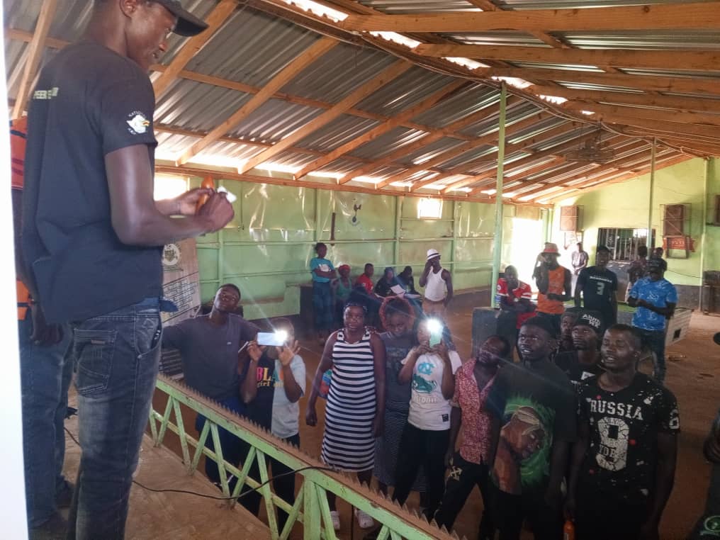 simukaupenye's tweet photo. Today, we were at Lexmine (PaGomo), one of the HIV Hotspot areas in Shamva. We had an opportunity to conduct a mobile video screening session on STIs with young people in the mining sector. @AIDSHealthcare @sos_zimbabwe @PangaeaZimbabwe #CSE #VideoScreening #EndAIDS2030 #SRH4All https://t.co/PrK51OVKPa