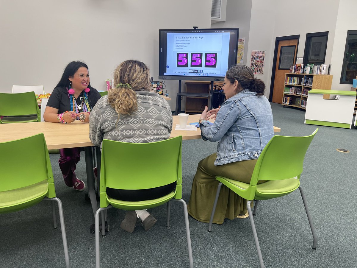 genevie79cr's tweet image. ¡El lenguaje es un derecho civil…es parte de quien somos! ♥️ Thankful that our families joined us to learn about TELPAS and for the reminder that ser bilingüe es un súper poder!! #LPLS4Girls 💚💛💚
What an amazing morning with @DrETontheBorder!!!