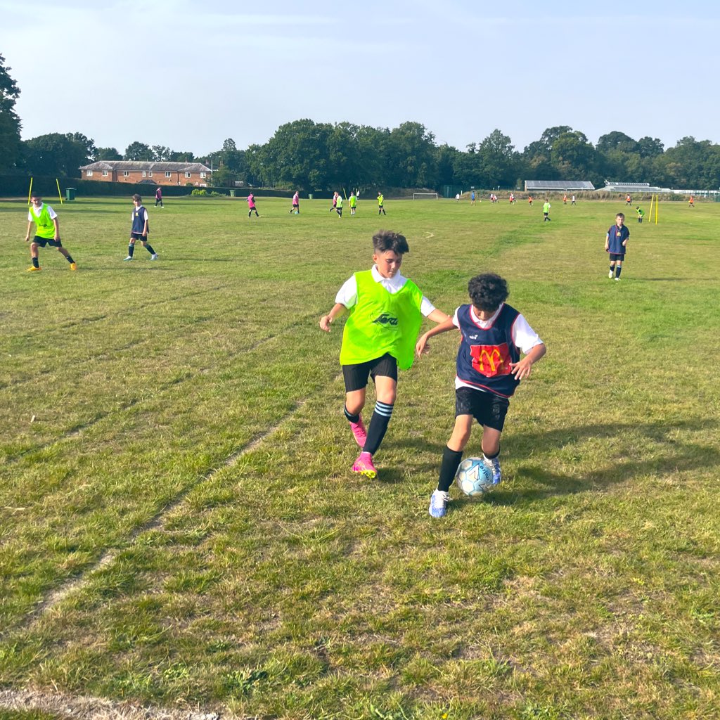 ChancellorsPE's tweet photo. A fantastic turn out for the first Year 7 football session of the year. Great attitude and ability on display despite the hot weather. Next session: Monday after school ⚽️ https://t.co/CbDgg8mj8G