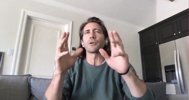 darkmischiefs's tweet photo. missing long haired jake gyllenhaal on this day https://t.co/BiQpeyJzhK