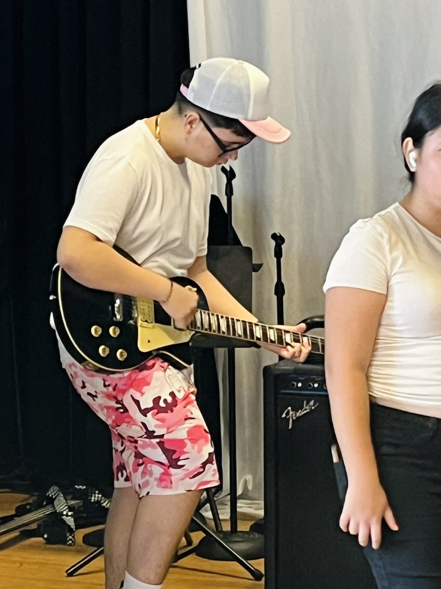CityLabRevere's tweet photo. ROCKIN’ OUT at our first day back at @ZUMIXInc 🎸🥁 #CityLab #cityaslab #exploratory #partnership #community #handsonlearning #deeperlearning #musician @RPS_Super https://t.co/oNli96UshJ
