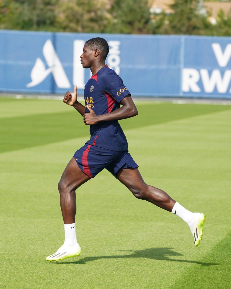 Encore un peu plus proche ⏳🔴🔵