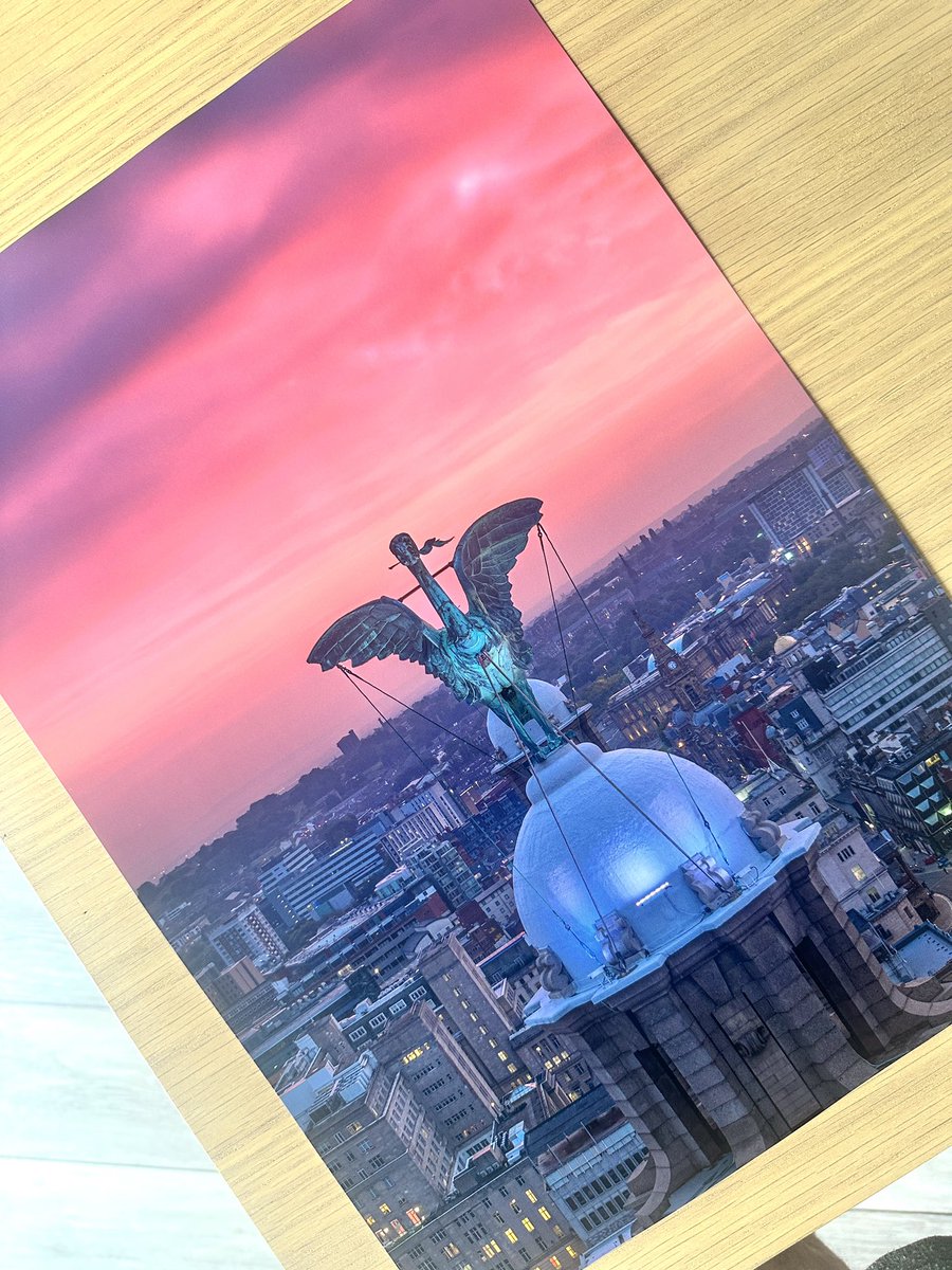 stratusimagery's tweet photo. Pinks skies over Liverpool @YOLiverpool @realrobinjmac65 @StormHour @angiesliverpool prints available 👉🏻 https://t.co/Omy3M7DRAb #liverpool #liverpoolcity #pinkskys https://t.co/gIKPOJVyXj