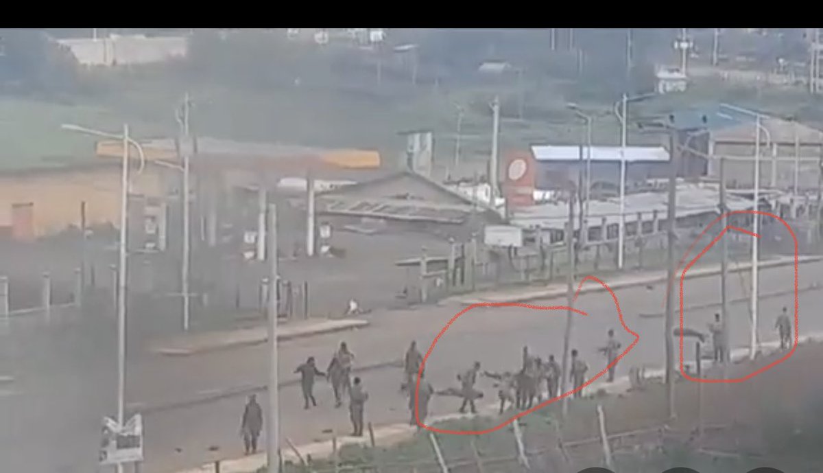 SuleimanAbdell7's tweet image. The Ethiopian Defense Forces are committing war crimes against the Amhara people. Abiy Ahmed's administration is openly oppressing the Amhara people. Twitter policy has blocked me so you can use my Telegram channel to see innocent people being brutally murdered.…