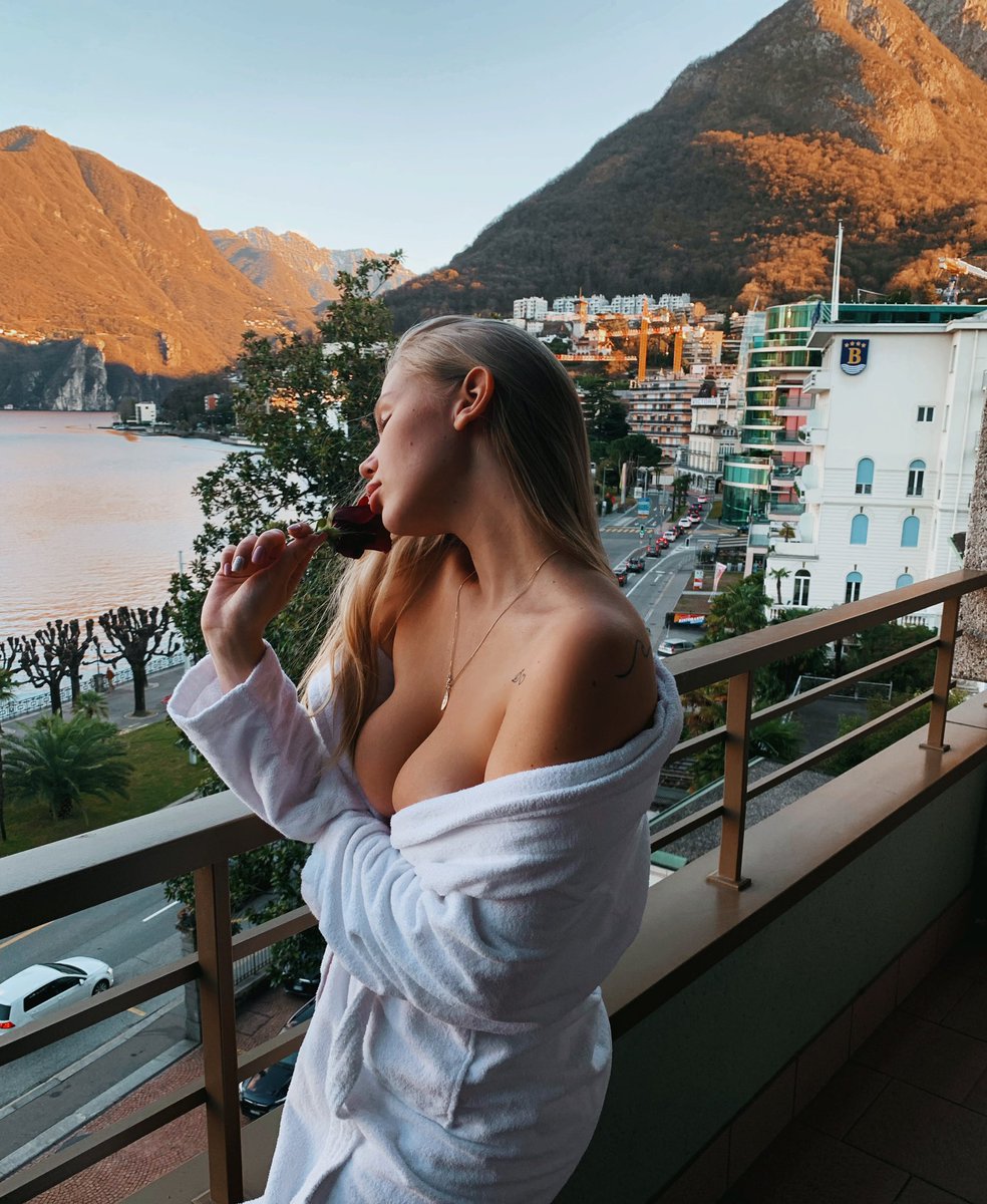 i’m online on Fansly 🔞 let’s chat?
fans.ly/lisabarysheva