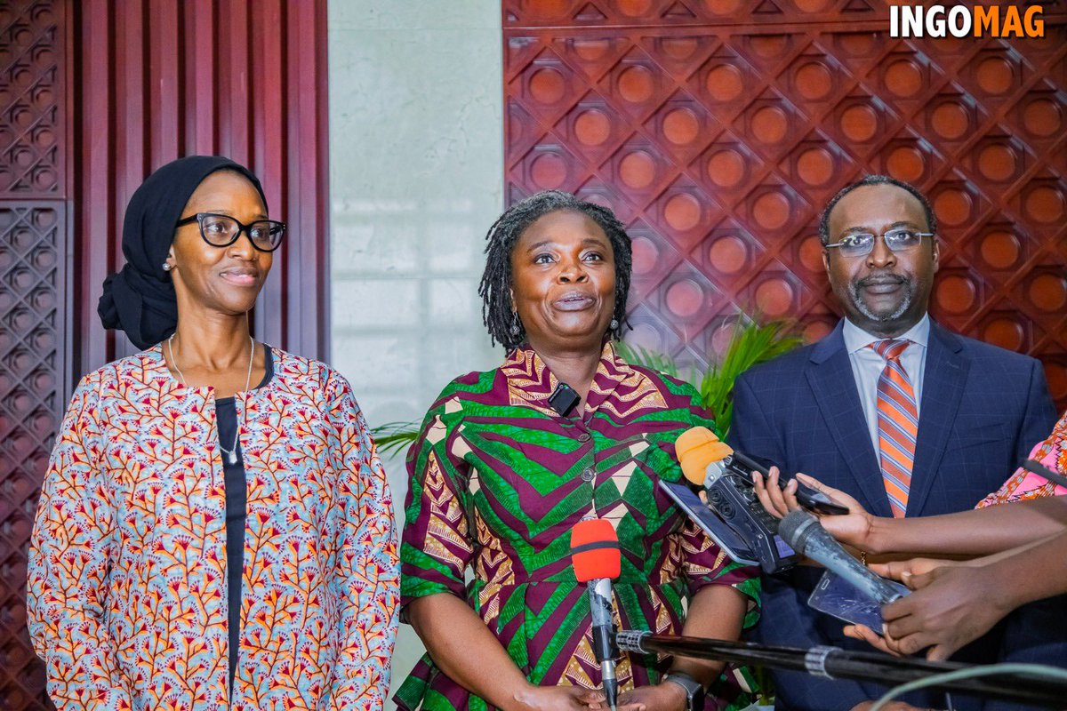 La Vice-Présidente de la <a href="/Banquemondiale/">Banque mondiale</a> pour l'#Afrique de l'Est et Australe, Mme <a href="/VictoriaKwakwa/">Victoria Kwakwa</a> a ensuite été reçue en audience par S.E le Premier Ministre, Lt-Gén Pol #Ndirakobuca_Gervais.

Leur discussion était centrée sur les secteurs clés porteurs de croissance. 

Mme