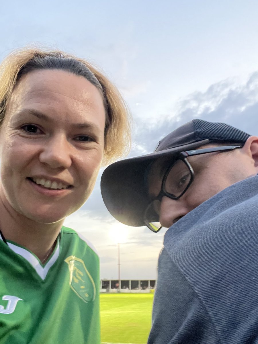 TenaciousCeeEl's tweet image. Football for the 5th day in a row. Wearing my old YeovilW kit to mark the return of ⁦@ErinBloomfield9⁩ ⁦@SotonWomensFC⁩ ⁦@AFCBwomen⁩