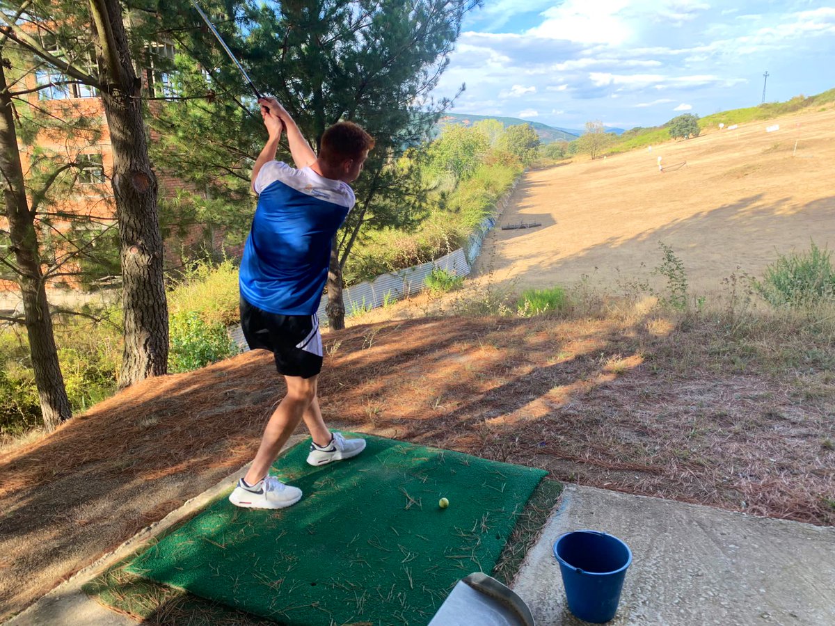baloncestoSDP's tweet photo. ⛳️ Nuestra plantilla disfrutó hoy de un gran día en el Club de Golf Bierzo.

🤝 Muchas gracias por la invitación y por hacernos disfrutar de un día diferente.

#SoñarMásAlto #SomosSDP https://t.co/4bwobKAiwz
