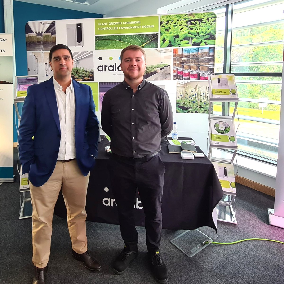 Aralab_'s tweet image. Great days at the Controlled Environment Users Group (CEUG) Meeting at Aberystwyth University 🇬🇧 with our partners from @AlphatechUK!

#plantresearch #plantsciences #controlledenvironments #biotechnology

#aralab
#yourownclimate

⚫️🟢🔵🔴