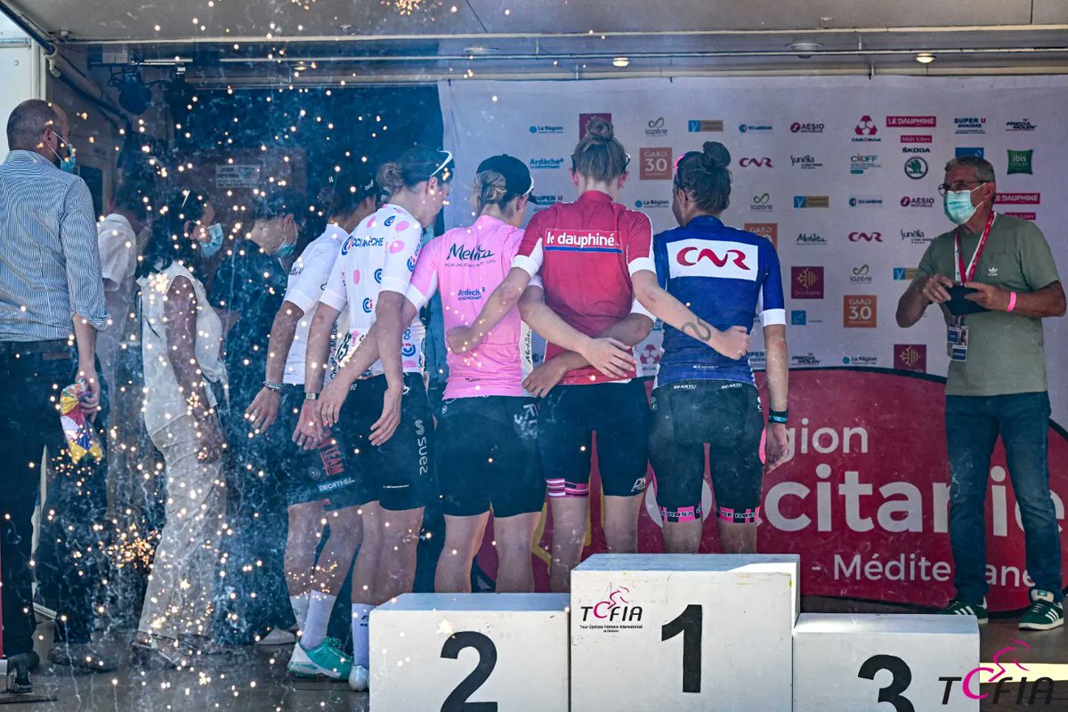 ¿Que podemos dicirvos? Unha nova victoria profesional para nós 🔥

Micky Drummond vence la etapa, lidera la general y la clasificación por puntos de todo un <a href="/TourArdecheOFF/">Tour Cycliste Féminin International de l'Ardèche</a>

Orgullosísimos de Micky, del equipo, del staff y de los sponsors que han hecho esto posible.