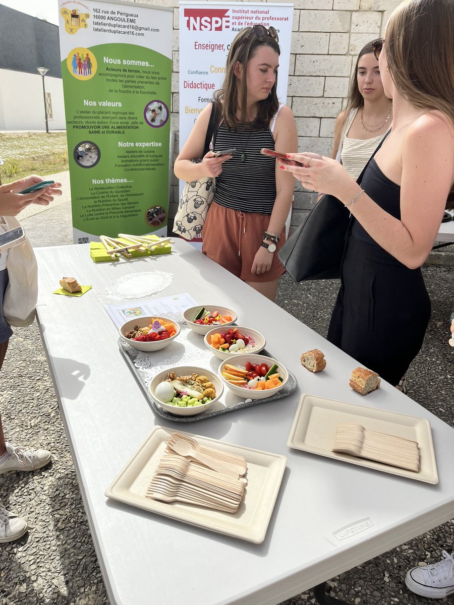 La santé dans l’assiette pour les étudiants de l’@INSPEacPoitiers au Campus de Valois  La Couronne👏 suivi d’une rencontre avec les #MAT de @dsden16 pour valoriser le projet #AFAME dans les classes 🙏 @Denis_Alamargot