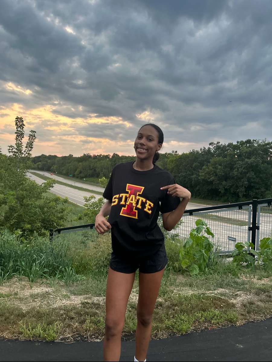 🎓💛 Class of 2025 Commitment: Congratulations to our athlete, Mesaiya Bettis, on her commitment to attend &amp; play for Iowa State University! #MNLproud