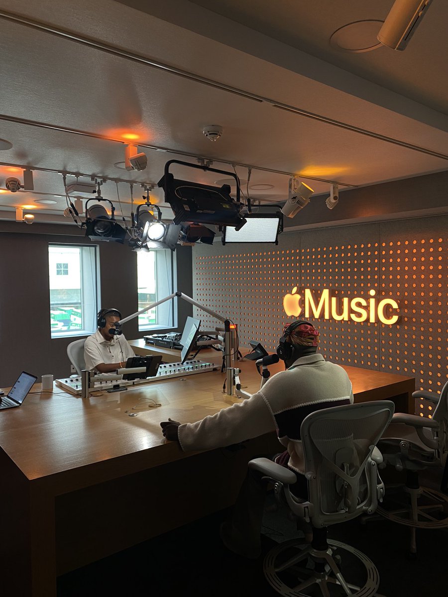 ThePOYD's tweet photo. The TopBoy @SPINALL earlier today with @TheDottyShow on @AppleMusic https://t.co/5GD3KvPYsy