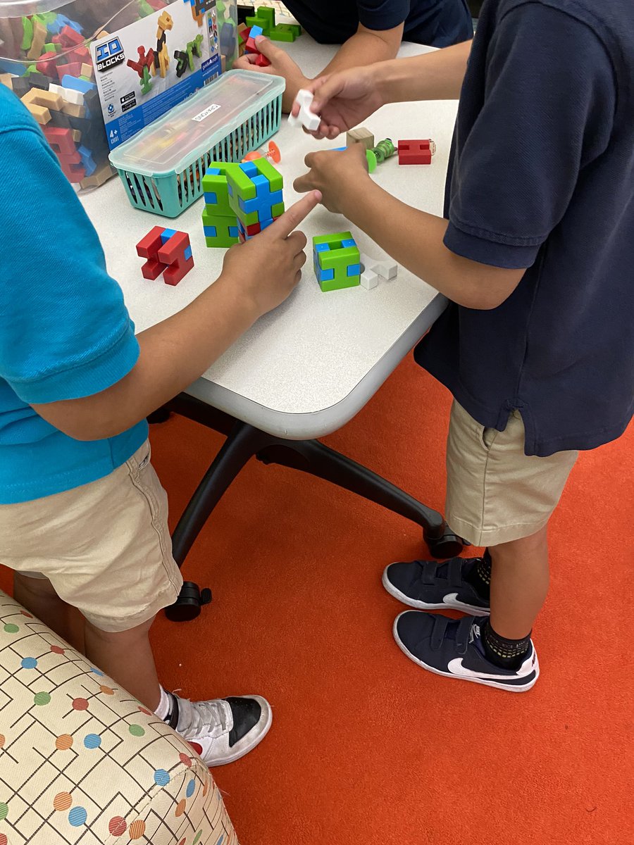 21stStacy's tweet image. Taking a brain break after a deep discussion about digital citizenship #davis2 @Davis_Academy #librarycenters