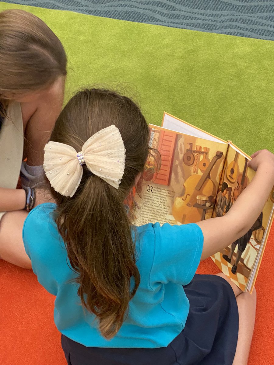 21stStacy's tweet image. Taking a brain break after a deep discussion about digital citizenship #davis2 @Davis_Academy #librarycenters