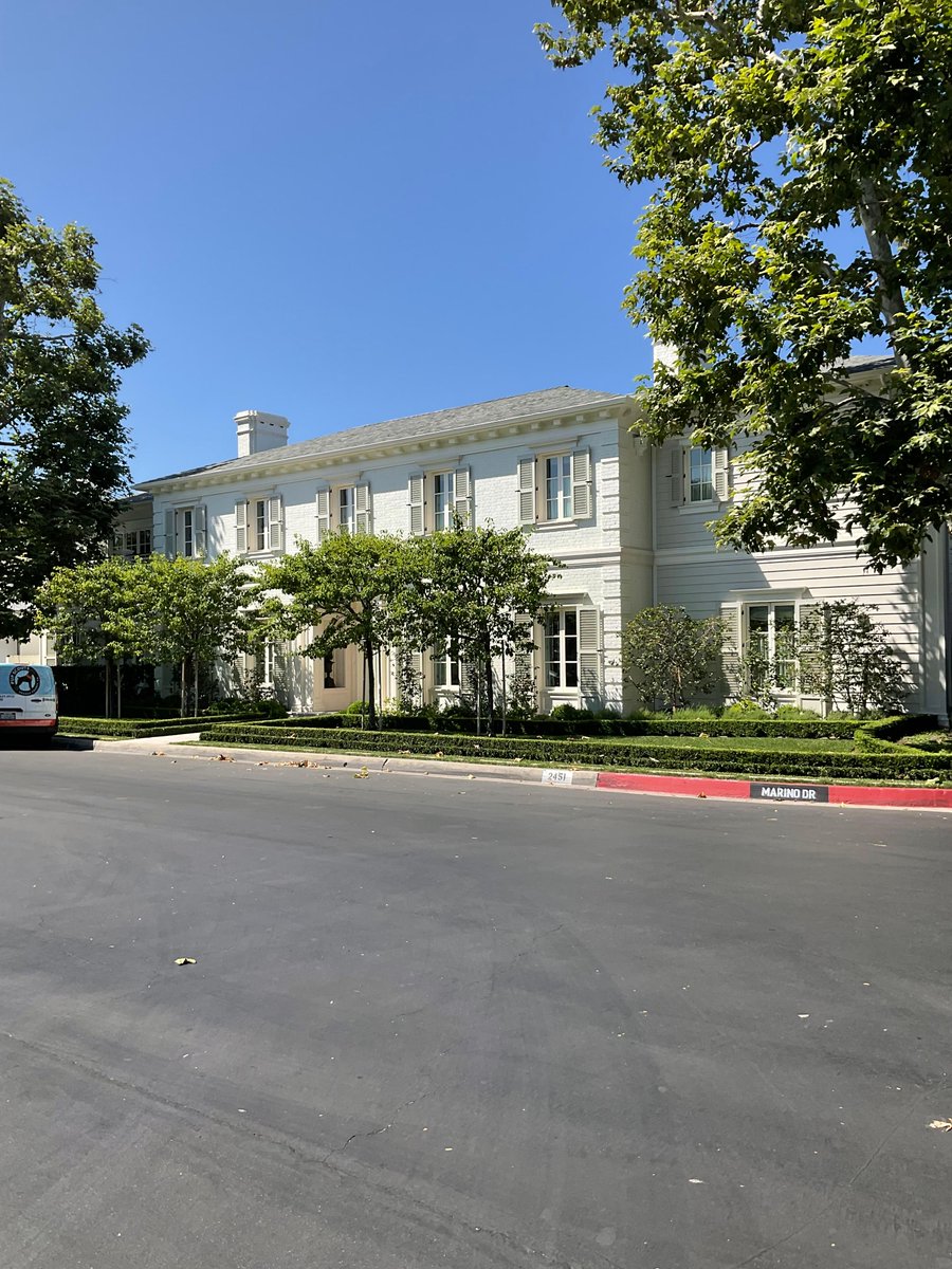 impressioncorp's tweet image. Revisiting the magic we worked on in Bay Shores – where the artful fusion of brick and stone comes to life. 🍃 

A symphony of design elements that captures the essence of elegance. 🎶