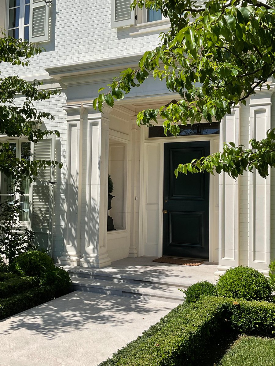 impressioncorp's tweet image. Revisiting the magic we worked on in Bay Shores – where the artful fusion of brick and stone comes to life. 🍃 

A symphony of design elements that captures the essence of elegance. 🎶