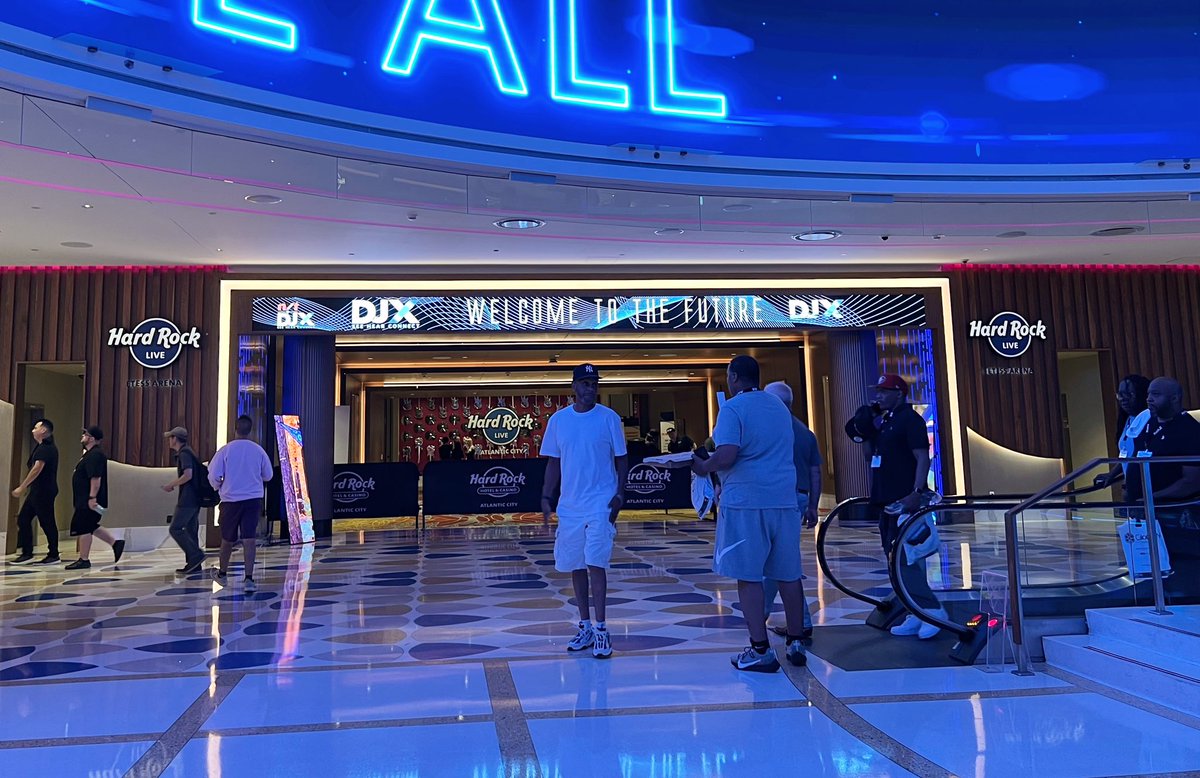 DJXShowOfficial's tweet photo. Welcome to the Future, welcome to the X! #DJXShow #DJX23 #callingallDJs #DJX2023 https://t.co/PLGGjALBXq