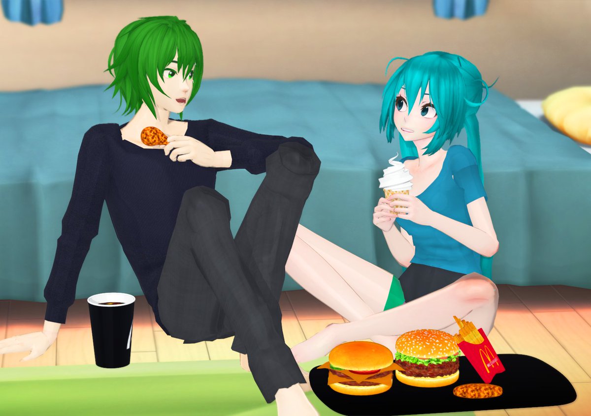 vocalgakuen's tweet photo. — "Gumi solo nos deja pedir comida rapida una vez a la semana, porque dice que es malo para nuestra salud. Pero Gumiya compra a veces a escondidas de ella y comemos en su habitación" https://t.co/6wDIIsi2rY