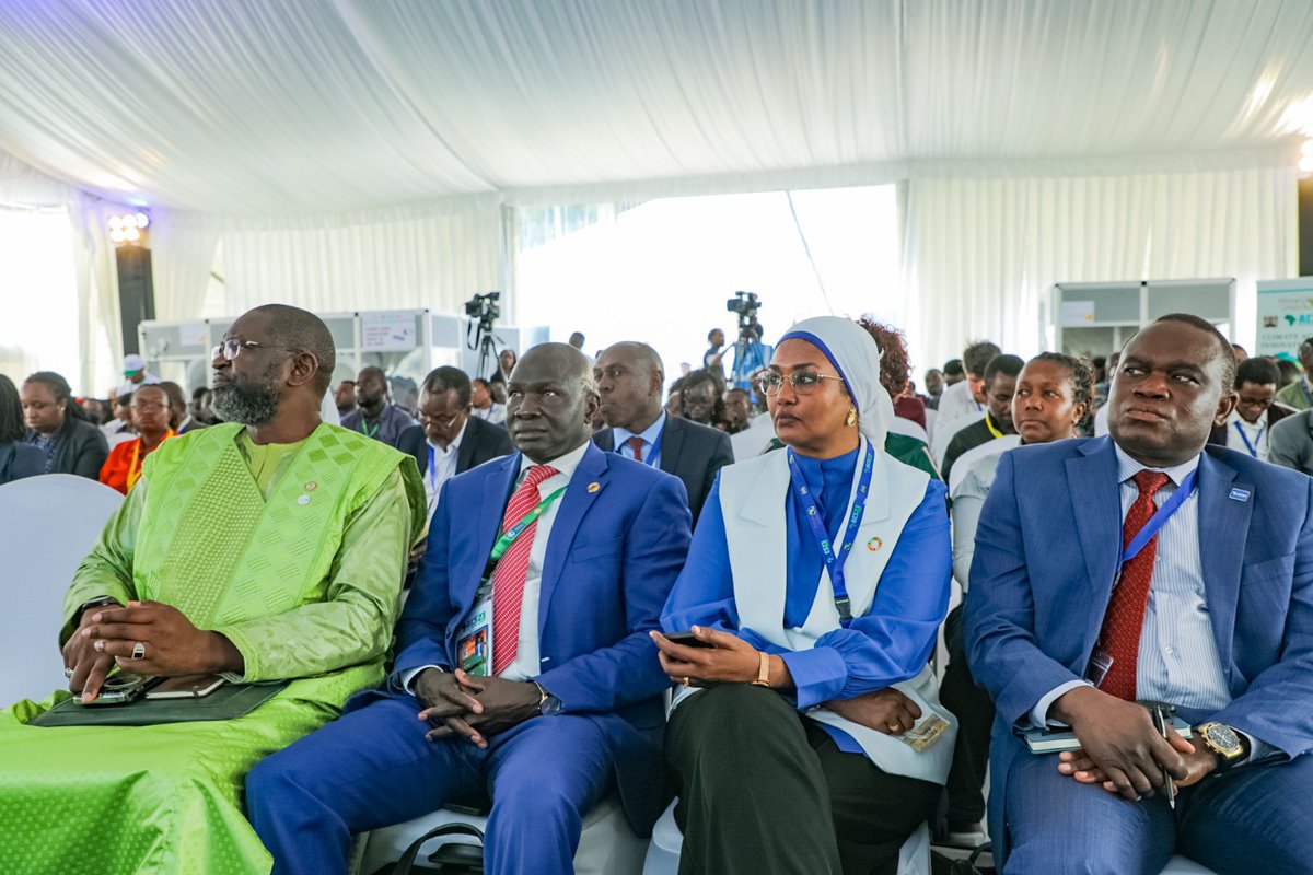 AfricaCDC's tweet photo. 1. “Together, these crises create the conditions for a perfect storm. As we acknowledge the urgent connection between health and our changing climate, we know that we will not have healthy people if we do not have a healthy planet.” https://t.co/cnKqdWllDX