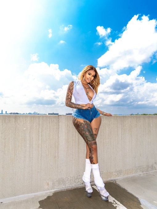 Thirsty anyone? 💦 💦💦 https://t.co/zje4k0AToo<a href="/tag/linkinbio"class="tags"><span>#linkinbio</span></a>