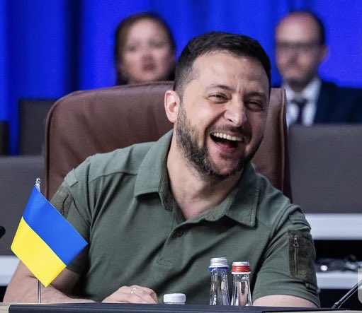 bocharik's tweet photo. Жахнул ракетой по рынку, и на Россию сваливает https://t.co/siWoICm1un
