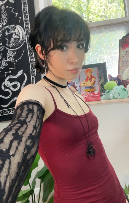 Watch huni 🍯's leaked NSFW photo on TwXstars