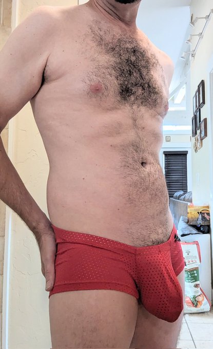 I left a surprise in the replies.😉 https://t.co/J58x9My5kM<a href="/tag/hung"class="tags"><span>#hung</span></a><a href="/tag/exhibitionist"class="tags"><span>#exhibitionist</span></a><a href="/tag/nudistlife"class="tags"><span>#nudistlife</span></a>