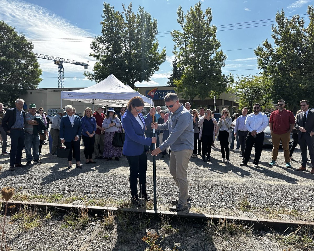 RepDelBene's tweet photo. Joined local leaders &amp; community members today to deliver a $2.5M check for Woodinville’s Eastrail crossing &amp; SR 202 widening project.
 
These resources will help further build out the Eastrail network, make our communities safer, &amp; connect residents with more transit options. https://t.co/KZ9NG84ilR