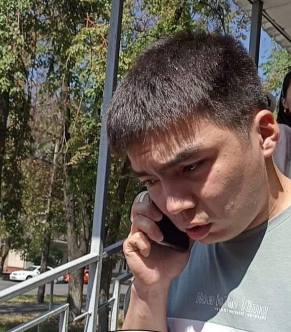 TurdiyevaU's tweet photo. 2/3
Only one military officer Arman #Zhuman is on trial (he is at large), other military officers who fired at the car and gave orders remain unpunished. #Kazakhstan
@PACE_President @USAmbOSCE
@MLagriminha @HughAWilliamson https://t.co/gU83BY0EZL
