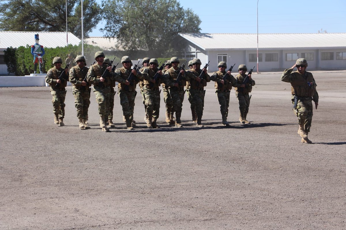 VIDE_CL_Oficial's tweet photo. En la 1ra Brig Acorazada #Coraceros, el Rgto. Logístico N°6 #Pisagua y las Brig Motorizadas N°4 #Rancagua y N°24 #Huamachuco en #Arica, y en la 2da Brig Acorazada #Cazadores en #PozoAlmonte, las unidades de nuestra VI Divisi��n celebraron el #DiaDelReservista  del @Ejercito_Chile. https://t.co/ggfk5GhdRR