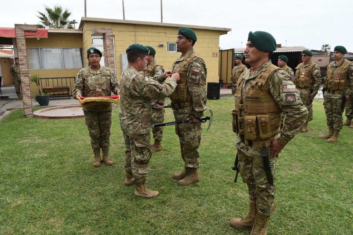 VIDE_CL_Oficial's tweet photo. En la 1ra Brig Acorazada #Coraceros, el Rgto. Logístico N°6 #Pisagua y las Brig Motorizadas N°4 #Rancagua y N°24 #Huamachuco en #Arica, y en la 2da Brig Acorazada #Cazadores en #PozoAlmonte, las unidades de nuestra VI Divisi��n celebraron el #DiaDelReservista  del @Ejercito_Chile. https://t.co/ggfk5GhdRR