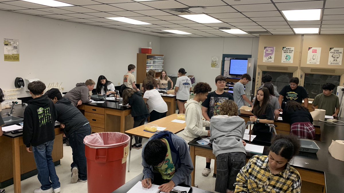 Spalding_Bio's tweet photo. A quick lab today using Jello and pineapple to introduce enzymes. 

Bromelain is an enzyme present in pineapple that breaks down collagen. It doesn’t work with canned pineapple though…I wonder why. 
#RHSScience #Enzyme @RHSRaiders @dentonisd https://t.co/KevnAzHbav
