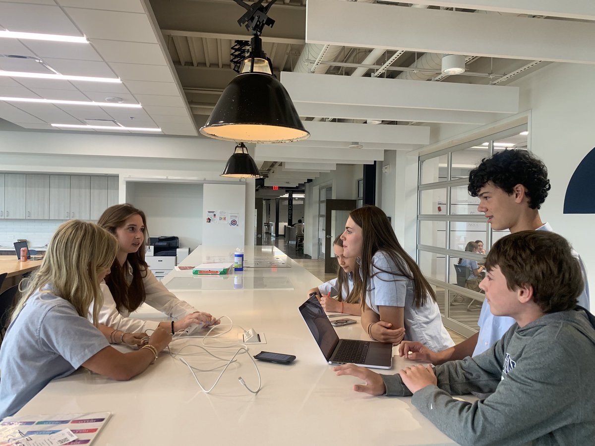 emilynwilcox's tweet image. Our @TheMViD G9 Jørgen Cohort is working with small design teams to compete their first design sprint using all they’ve learned so far! Interviewing, project board creation, ideating, clever team names… it’s all good stuff. Go freshies go! #studentled #pbl #ibl