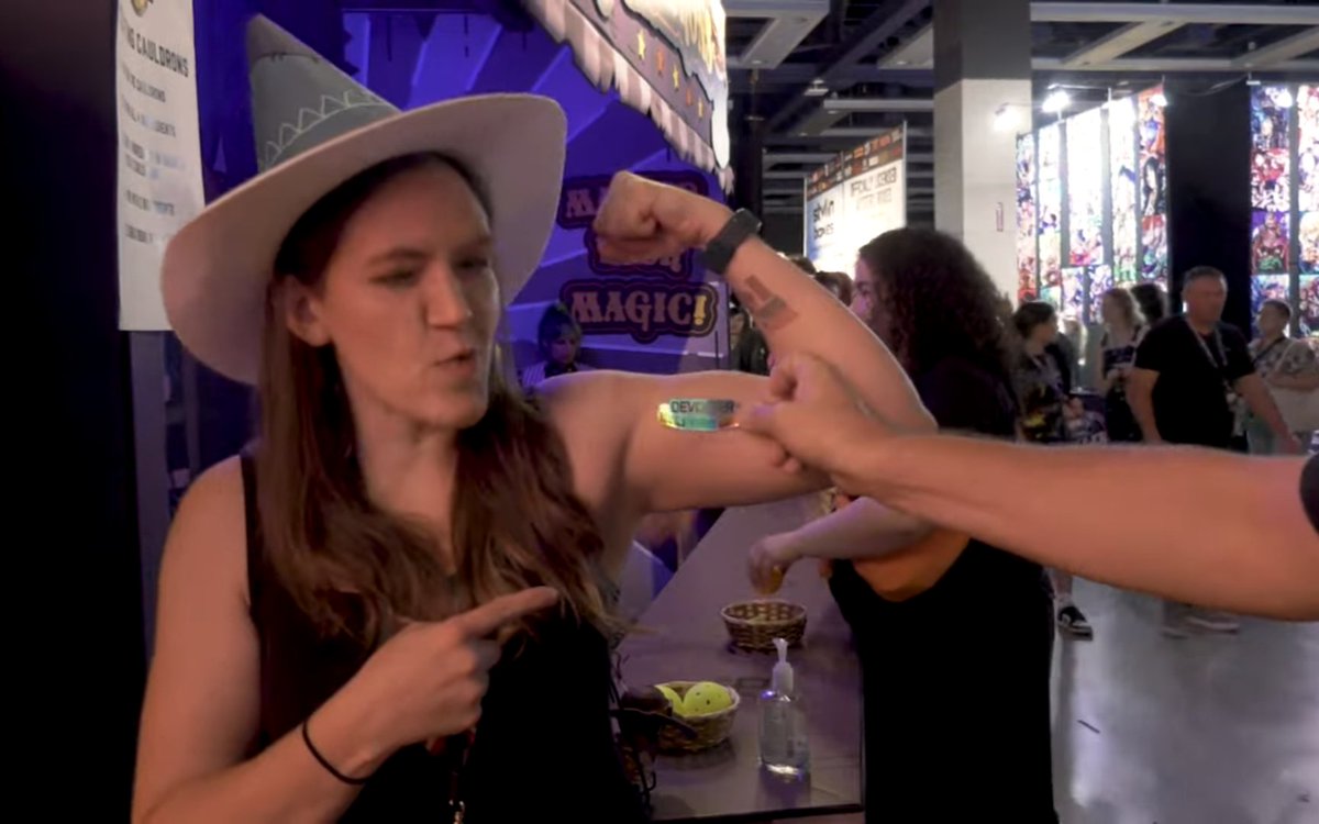 Amanda End 🍩 tweet media