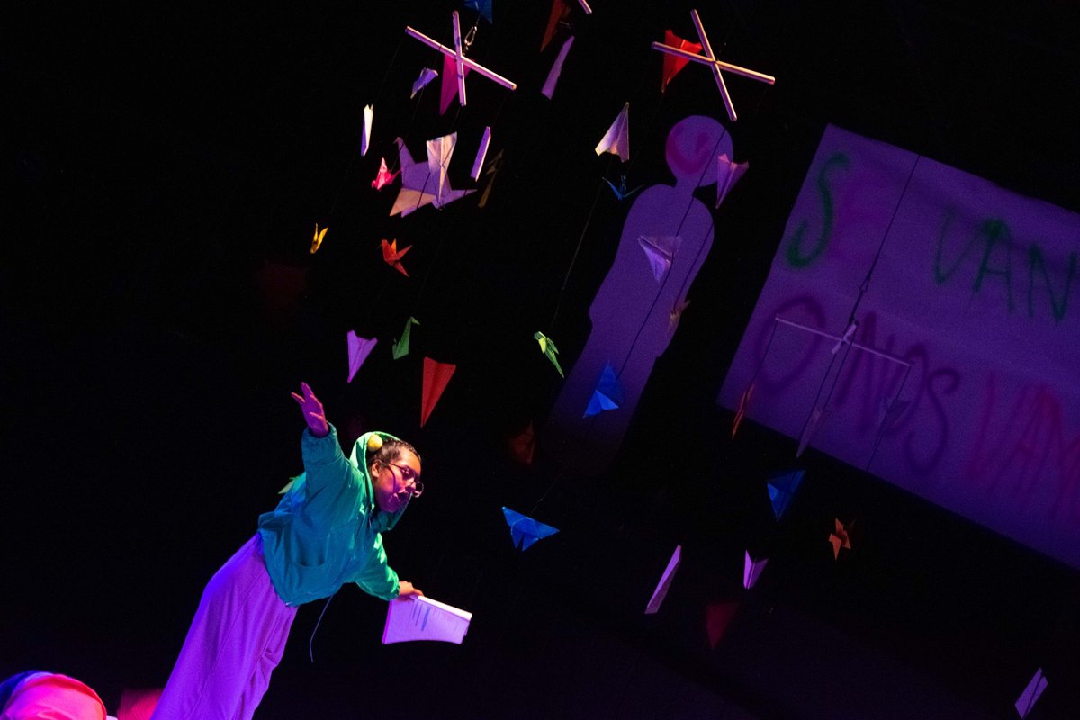 cultura_mx's tweet photo. En septiembre continúa la oferta artística de la @teatroinbal con ocho puestas en escena 🎭

🔸 La programación en el @CCB_INBAL inicia con el proyecto de Landscape_artes escénicas: "Umbrales", bajo la dirección artística de Vivian Cruz.

🔗 https://t.co/hiqRR8pCBL https://t.co/dXRDDVBgKT
