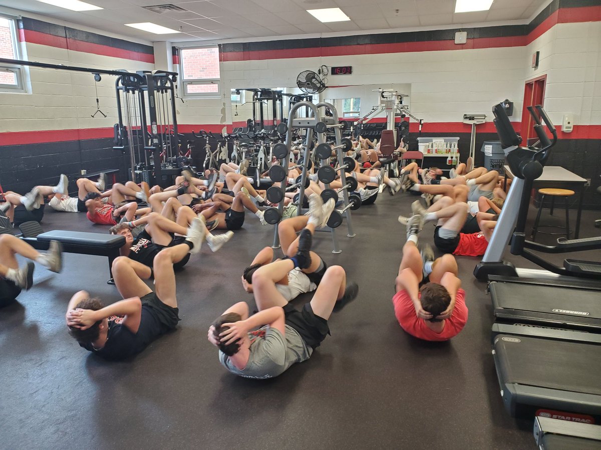 coachpudge8's tweet photo. Jimmy Buffet Wednesdays are back in the Warhawk Baseball Weightroom.....circa year one ('95/'96) "Changes in Attitudes!!"
The boys are looking at me cross eyed, but they will get a quick education in regards to Parrothead Nation!!
#TRIBUTEDAY
#HUNT7
#WTD https://t.co/MEVITcwjAo