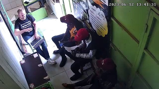 Just look at this👇, he takes it easy and utilises available resources. We are so great ful Stefan. Now i have even learnt to trust processes🤝