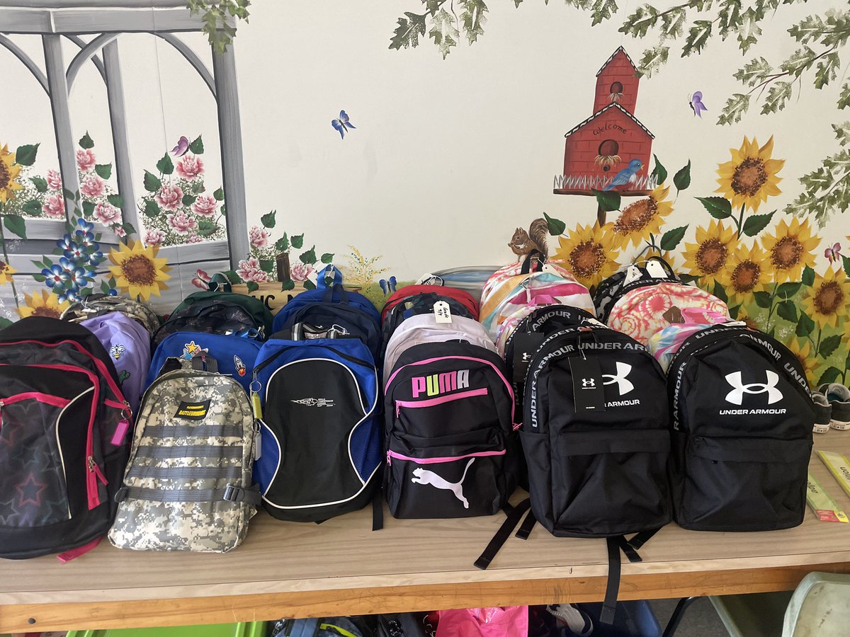 Thank you to Bikers for Backpacks for helping out our @JohnMacNeil42 families. They even were able to put together some bags for jr high and high school bags together. For other local schools. @HRCESchoolsPlus @HRCE_NS @HRCEHealthPromo