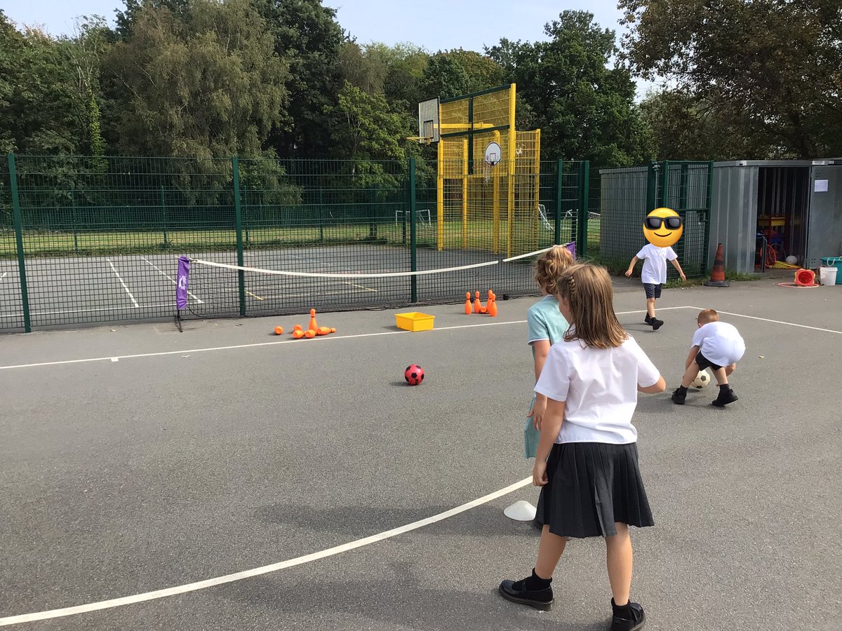 OJS_Year3's tweet photo. With the sun shining, we felt it would be a great opportunity for Larch class to have an introduction PE session with our fantastic sports coach, Mr Sheehan. They had a brilliant time completing lots of different mini games. #year3 #ojspe https://t.co/vcGN2OaG9X