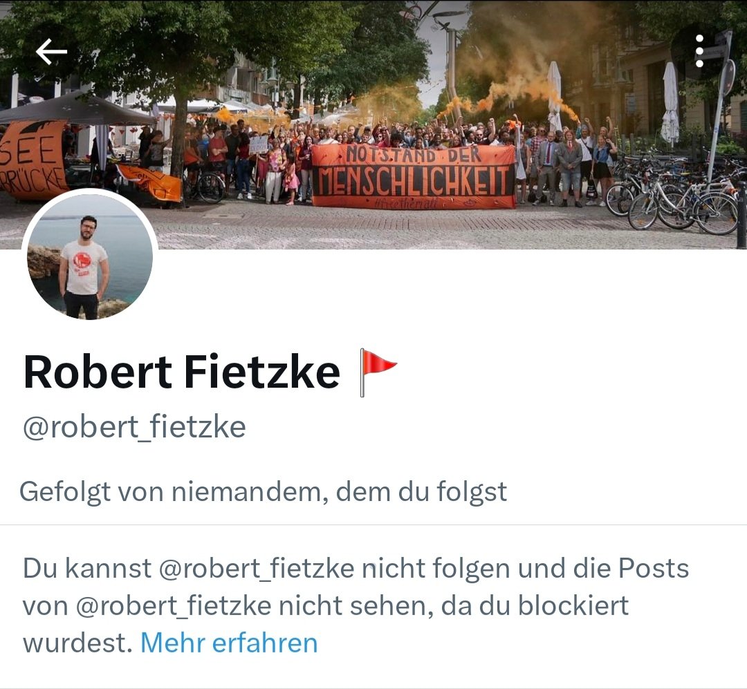 Was würde Deutschland nur ohne seine ANTIdemokratischen FAschisten tun?
Demokraten diskutieren, Faschisten blockieren!