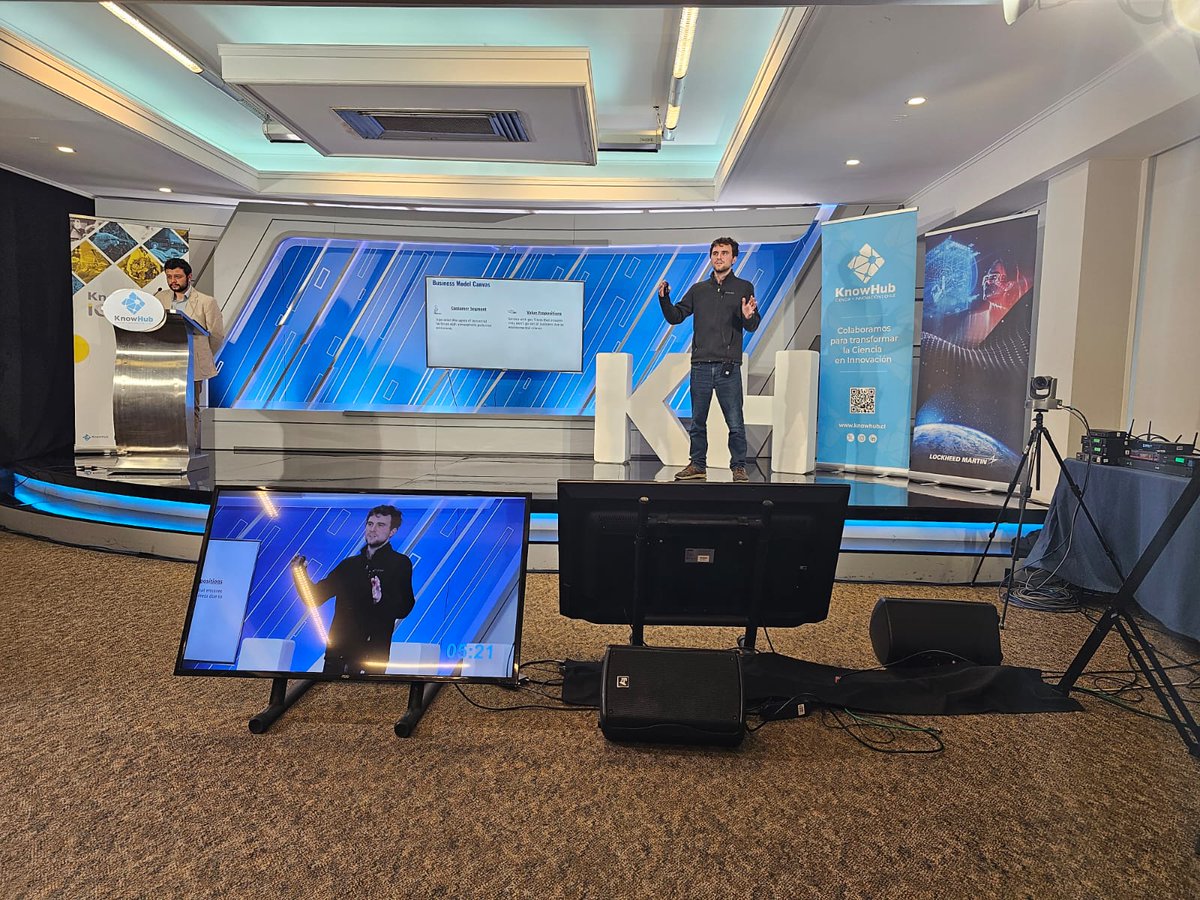 eoman's tweet photo. 👏🚀 Estamos en el pitch final de nuestro programa #KnowHubIgnition con los equipos y parte del jurado de manera presencial. Simultáneamente con otros integrantes en Canadá, California 🇺🇸 e Iquique 🇨🇱. Felices de ver el gran nivel de los participantes de esta iniciativa. https://t.co/8DqjgGPaDl
