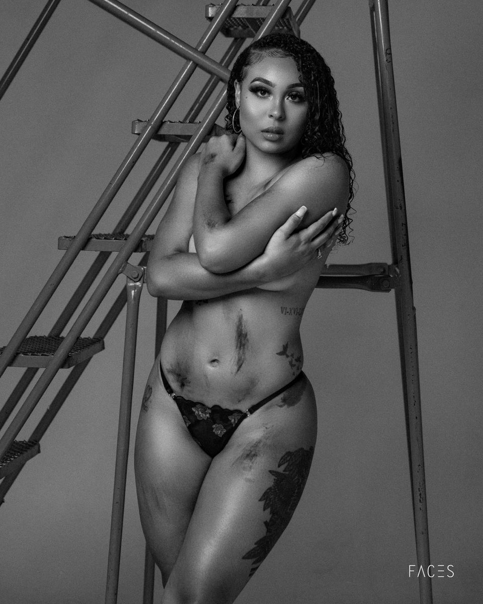 iirandaa's tweet image. Look but don’t touch …