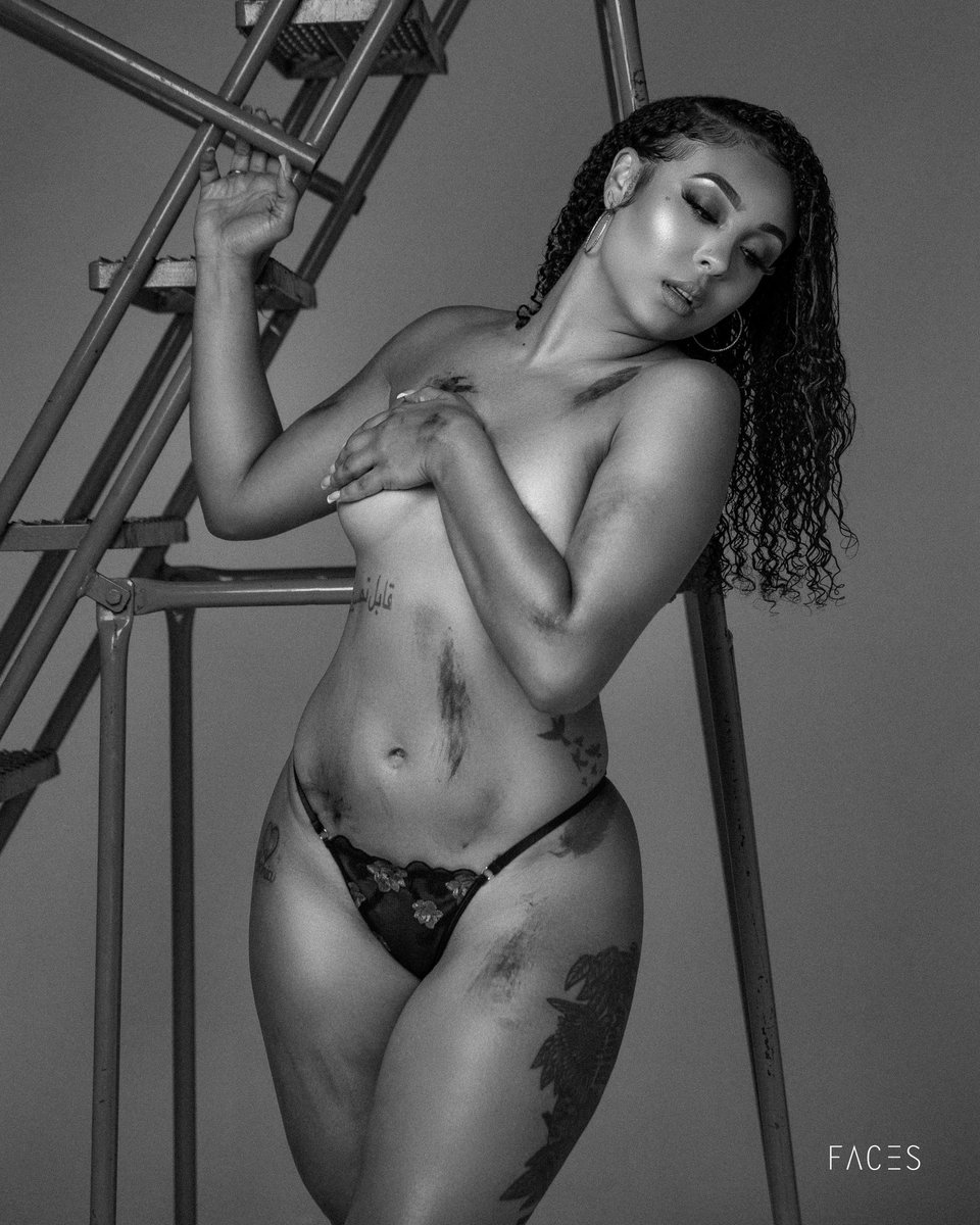 iirandaa's tweet image. Look but don’t touch …